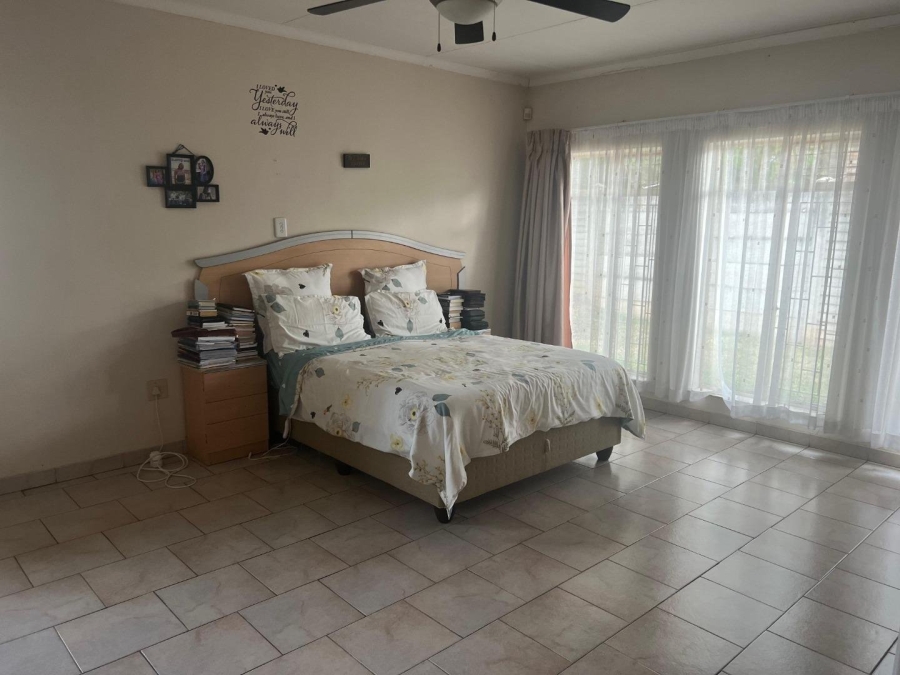5 Bedroom Property for Sale in Potchefstroom South North West